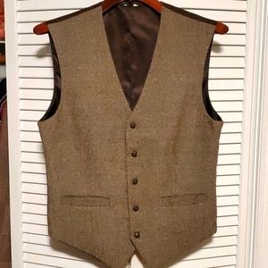 Wool blend Herrringbone tweed vest